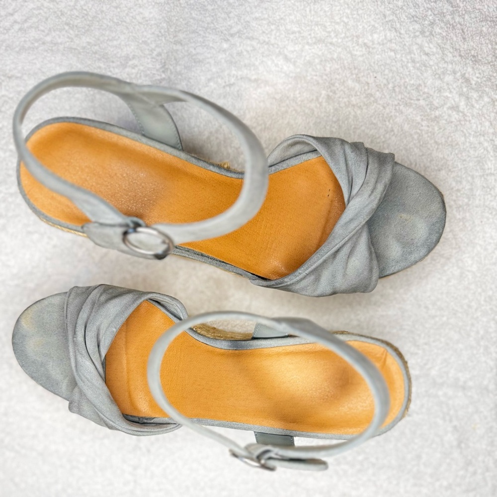 Crown Vintage Margreth Wedges - Box Included